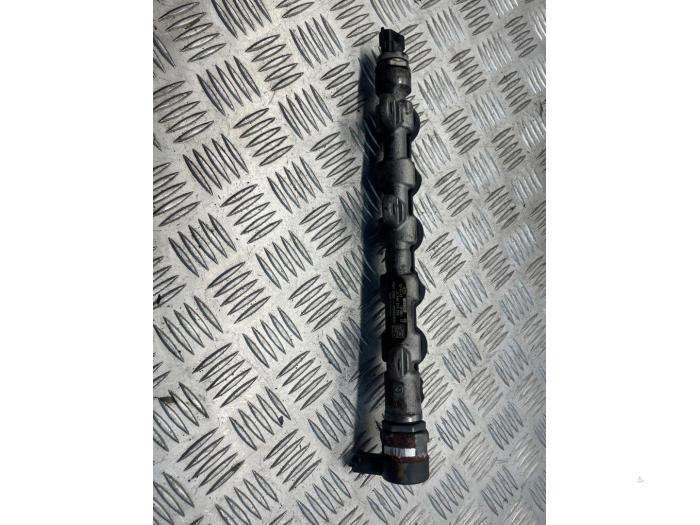 Gebrauchte Einspritzdüse (Einspritzer) Renault Espace (JK) 2.0 dCi 16V 150 FAP Preis € 75,00 Margenregelung angeboten von EU Engines & Parts BV