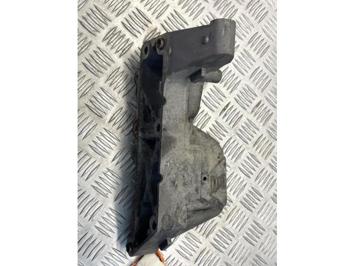 Used Engine mount Iveco New Daily VI 33S13, 35C13, 35S13 Price € 50,00 Margin scheme offered by EU Engines & Parts BV
