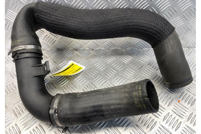 Gebrauchte Intercooler Schlauch Citroen Jumper (U9) 2.2 HDi 120 Euro 4 Preis € 35,00 Margenregelung angeboten von EU Engines & Parts BV