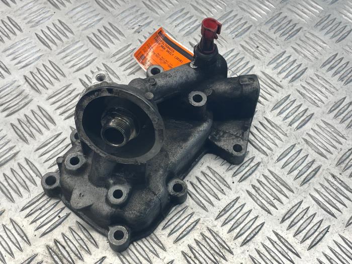 Gebrauchte Ölfiltergehäuse Iveco New Daily VI 3.0 Natural Power 35C/S14, 40/50/65/70C14 Preis € 85,00 Margenregelung angeboten von EU Engines & Parts BV