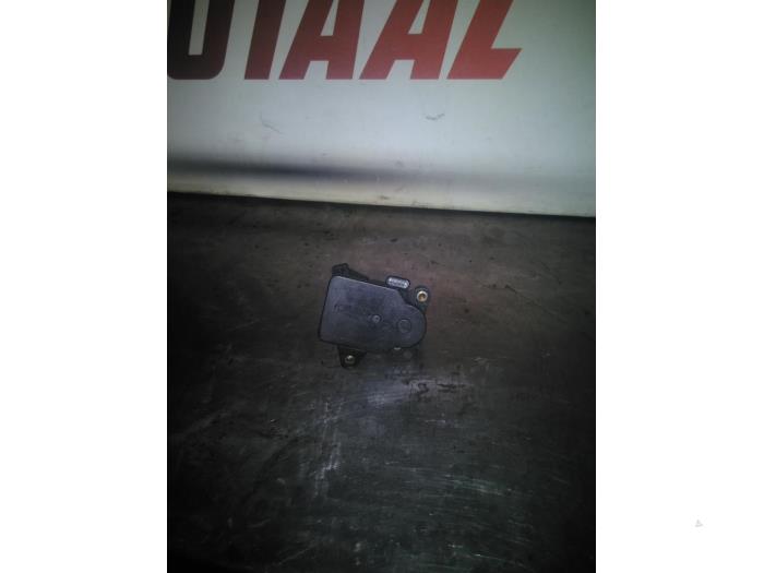 Gebrauchte Drosselklappensteller Mercedes ML II (164/4JG) 3.0 ML-320 CDI 4-Matic V6 24V Preis € 50,00 Margenregelung angeboten von EU Engines & Parts BV