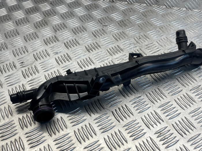 Begagnade Vattenrör Peugeot 308 (L3/L8/LB/LH/LP) 1.2 12V e-THP PureTech 130 Pris € 10,00 Marginaltabell erbjuds av EU Engines & Parts BV