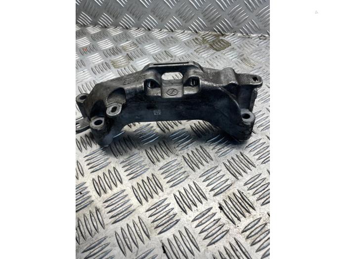 Usagé Support moteur Peugeot 208 II (UB/UH/UP) 1.2 Vti 12V PureTech 100 Prix € 25,00 Règlement à la marge proposé par EU Engines & Parts BV