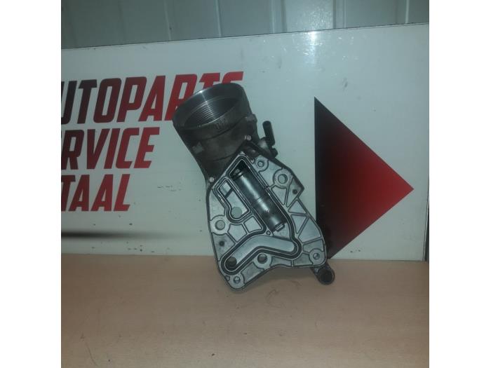 Gebrauchte Ölfiltergehäuse Opel Astra J (PC6/PD6/PE6/PF6) 2.0 CDTI 16V 160 Ecotec Preis € 25,00 Margenregelung angeboten von EU Engines & Parts BV