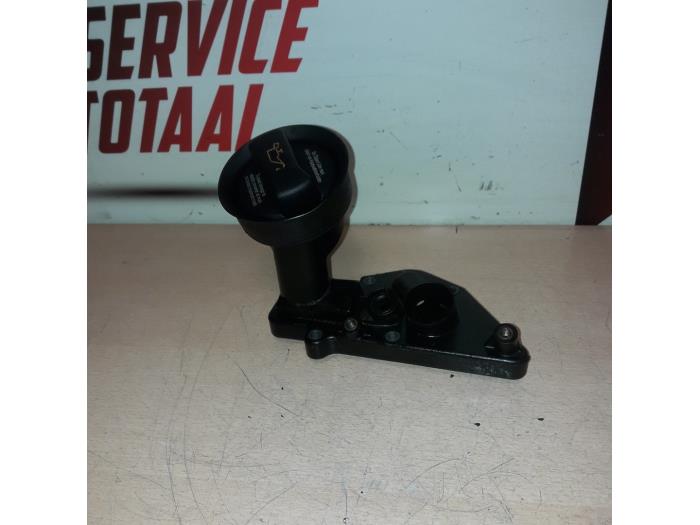 Gebrauchte Öl Füllrohr Volkswagen Crafter 2.5 TDI 30/35/50 Preis € 20,00 Margenregelung angeboten von EU Engines & Parts BV
