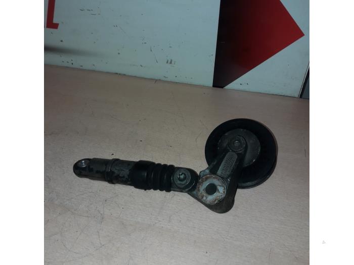 Usados Rodillo tensor correa múltiple Volkswagen Crafter 28/30/32/35 SWB Precio € 20,00 Norma de margen ofrecido por EU Engines & Parts BV