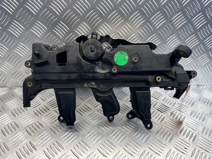 Usagé Ventilation carter Renault Master III (EV/HV/UV/VA/VB/VD/VF/VG/VJ) 2.3 Energy dCi 180 Twin Turbo 16V FWD Prix € 45,00 Règlement à la marge proposé par EU Engines & Parts BV