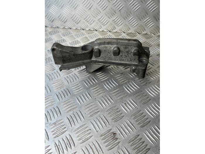 Used Engine mount Volkswagen Polo V (6R) 1.4 16V Price € 25,00 Margin scheme offered by EU Engines & Parts BV