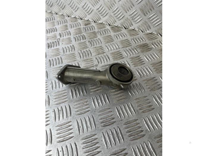 Gebrauchte Öl Ansaugrohr BMW 7 serie (F01/02/03/04) 750i,Li,LiS V8 32V Preis € 30,00 Margenregelung angeboten von EU Engines & Parts BV
