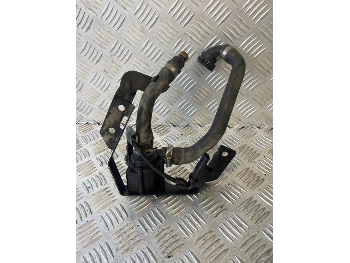 Begagnade Extra vattenpump BMW 7 serie (F01/02/03/04) 750i,Li,LiS V8 32V Pris € 35,00 Marginaltabell erbjuds av EU Engines & Parts BV
