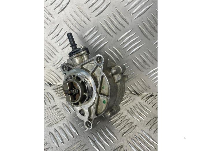 Usagé Turbo Mercedes CLS (C219) 320 CDI 24V Prix € 300,00 Règlement à la marge proposé par EU Engines & Parts BV