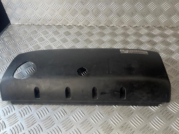 Gebrauchte Abdeckblech Motor Volkswagen Multivan T5 (7E/7HC/7HF/7HM) 2.5 Tdi Preis € 25,00 Margenregelung angeboten von EU Engines & Parts BV