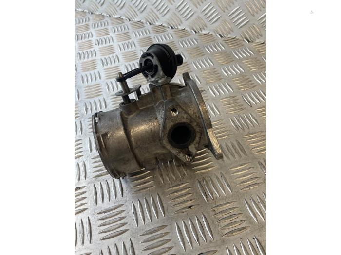 Gebrauchte AGR Ventil Volkswagen Transporter T5 2.5 TDi Preis € 45,00 Margenregelung angeboten von EU Engines & Parts BV