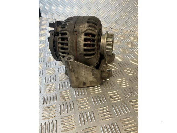 Begagnade Dynamo Volkswagen Transporter/Caravelle T5 2.5 TDi Pris € 75,00 Marginaltabell erbjuds av EU Engines & Parts BV