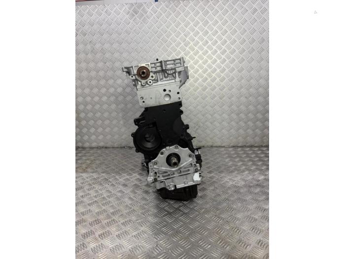 Engine from a Ford Mondeo V Wagon 2.0 TDCi 150 16V AWD 2018