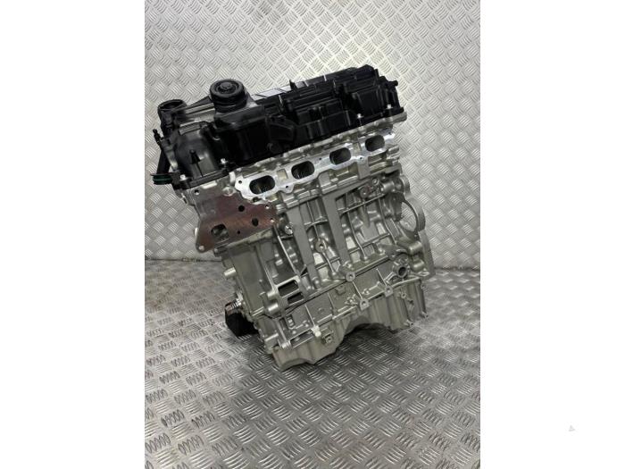 Engine from a BMW 3 serie (F30) 320i 2.0 16V 2016