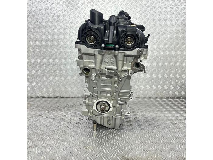 Engine from a BMW 3 serie (F30) 320i 2.0 16V 2016