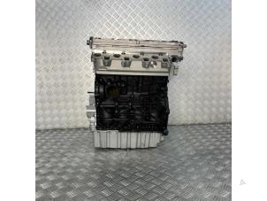 Motor van een Volkswagen Transporter T5 2.0 TDI DRF 4Motion 2015