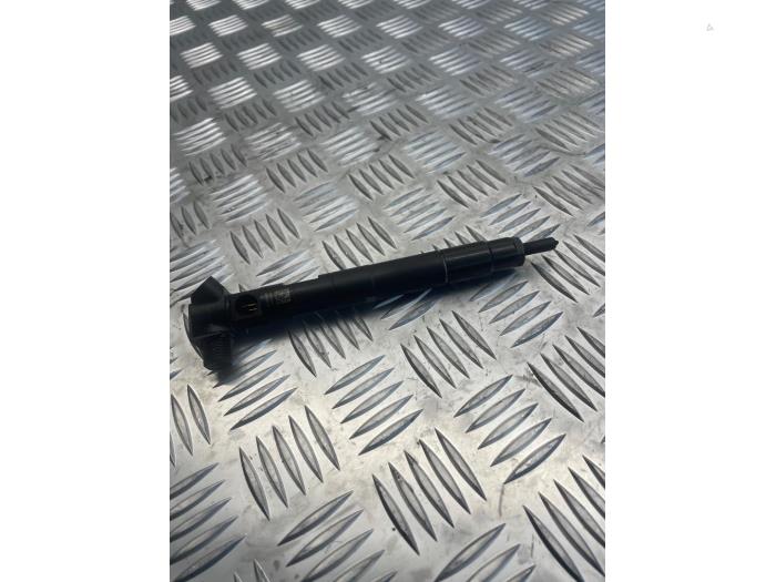 Usagé Injecteurs Mercedes Sprinter 3,5t (906.73) 313 CDI 16V Prix € 100,00 Règlement à la marge proposé par EU Engines & Parts BV