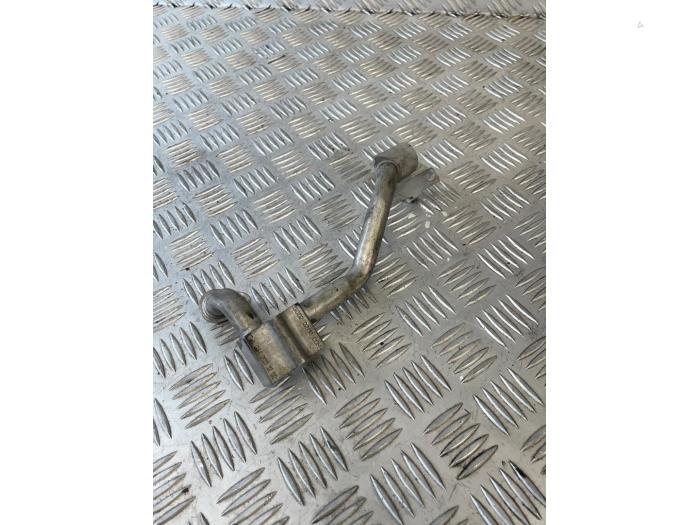 Begagnade Vattenrör Mercedes E (W213) E-220d 2.0 Turbo 16V 4-Matic Pris € 30,00 Marginaltabell erbjuds av EU Engines & Parts BV