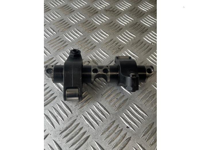 Używane Zapadka Volkswagen Multivan T5 (7E/7HC/7HF/7HM) 2.5 TDi Cena € 75,00 Procedura marży oferowane przez EU Engines & Parts BV
