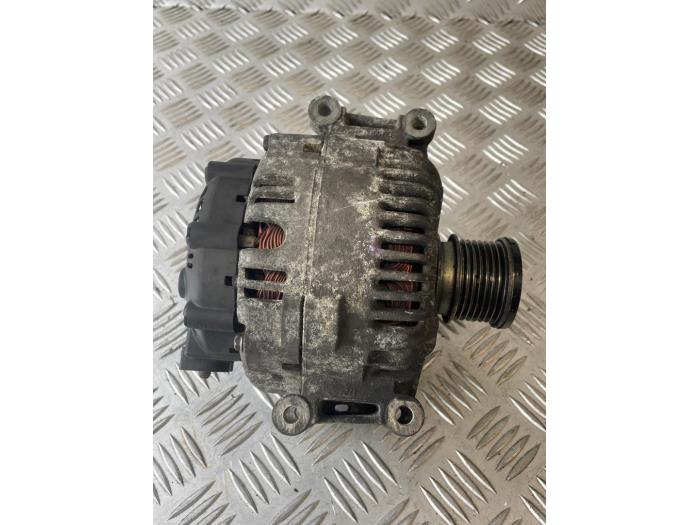 Gebrauchte Dynamo Mercedes CLS (C218) 350 CDI BlueEfficiency 3.0 V6 24V Preis € 125,00 Margenregelung angeboten von EU Engines & Parts BV