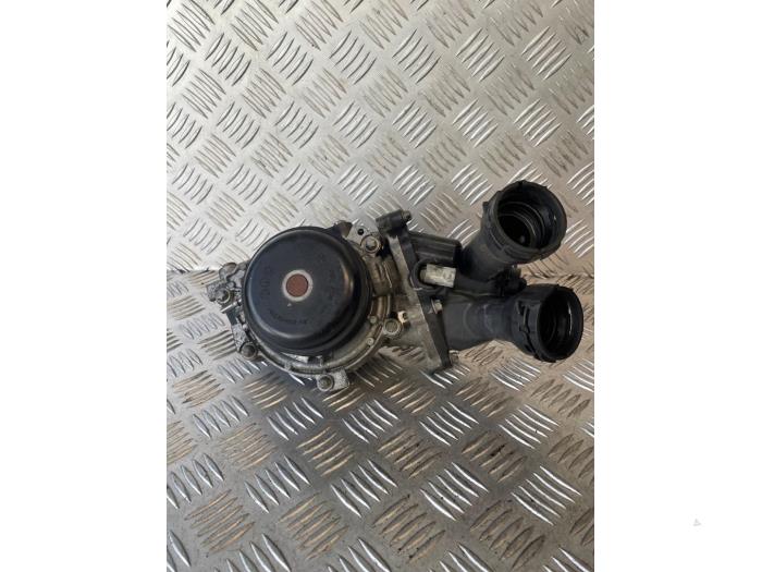 Begagnade Vattenpump Mercedes C (W205) C-220d 2.0 Turbo 16V 4-Matic Pris € 35,00 Marginaltabell erbjuds av EU Engines & Parts BV