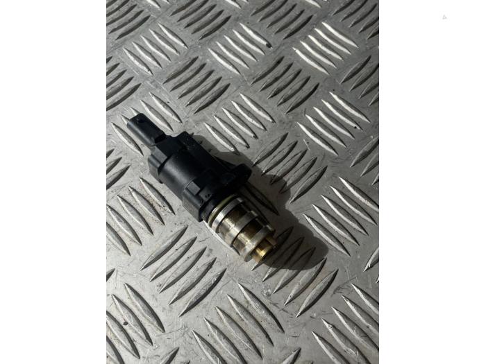 Gebrauchte Nockenwelle Sensor BMW X5 (F15) xDrive 40e PHEV 2.0 Preis € 20,00 Margenregelung angeboten von EU Engines & Parts BV