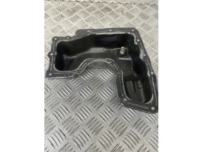 Usagé Couvercle carter Peugeot 308 (L3/L8/LB/LH/LP) 1.2 12V e-THP PureTech 130 Prix € 35,00 Règlement à la marge proposé par EU Engines & Parts BV