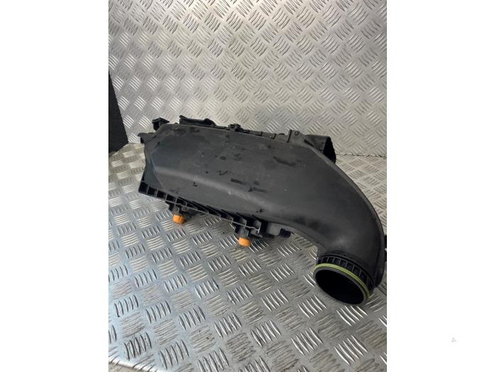 Gebrauchte Luftfiltergehäuse Mercedes C Estate (S205) C-200 1.5 EQ Boost Preis € 65,00 Margenregelung angeboten von EU Engines & Parts BV