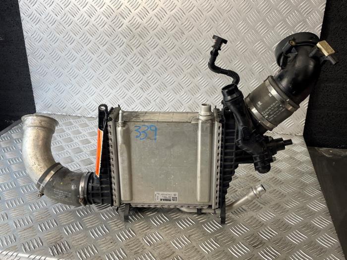 Usagé Intercooler Mercedes GLC (X253) 2.0 200 16V EQ Boost Prix € 90,00 Règlement à la marge proposé par EU Engines & Parts BV