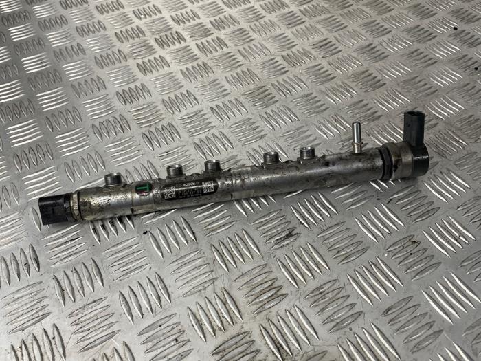 Usagé Système d'injection BMW 1 serie (E81) 118d 16V Prix € 45,00 Règlement à la marge proposé par EU Engines & Parts BV