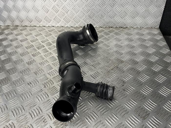 Usagé Tuyau intercooler Landrover Range Rover Sport (LW) 3.0 TDV6 Prix € 50,00 Règlement à la marge proposé par EU Engines & Parts BV