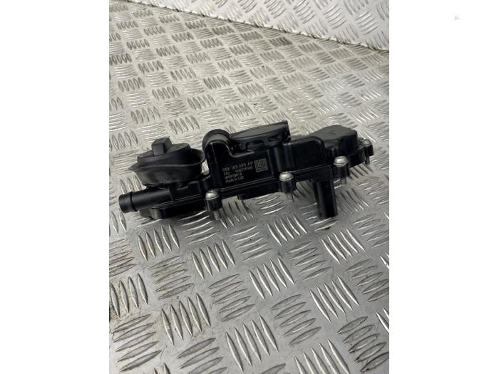 Used PCV valve Volkswagen Golf VIII (CD1) 1.5 eTSI 16V Price € 15,00 Margin scheme offered by EU Engines & Parts BV