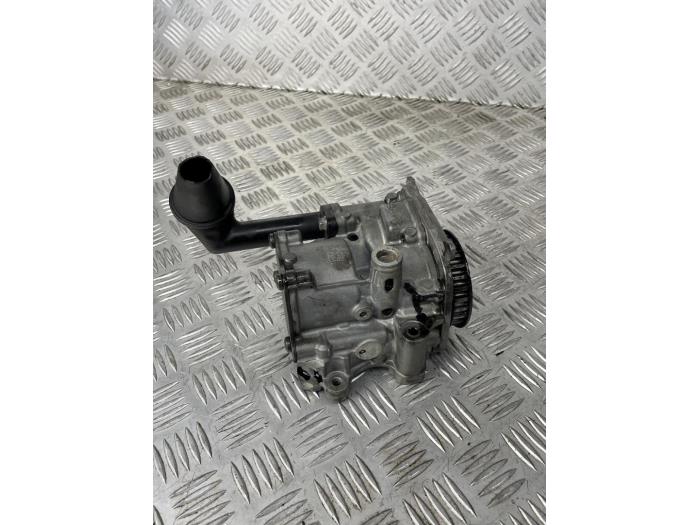 Gebrauchte Ölpumpe MAN TGE 2.0 TDI RWD Preis € 75,00 Margenregelung angeboten von EU Engines & Parts BV