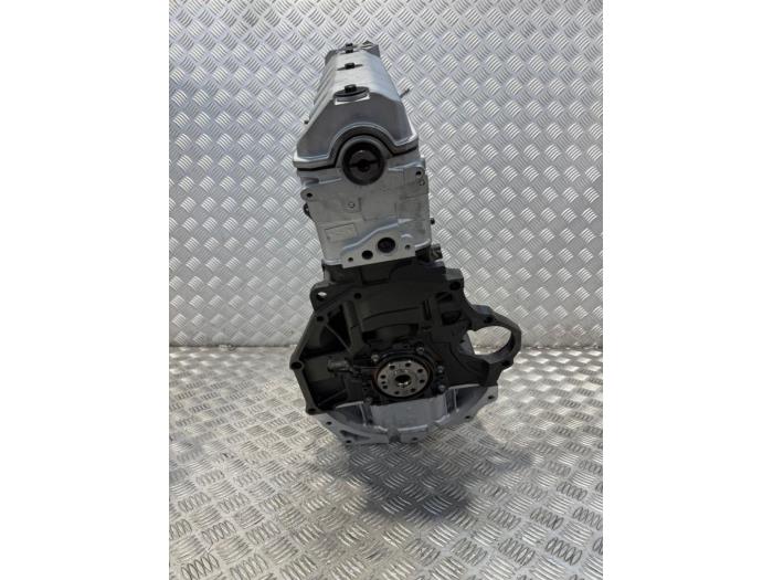 Motor van een Volkswagen Crafter 2.5 TDI 28/30/32/35 MWB 2010