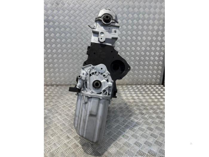 Motor van een Volkswagen Crafter 2.5 TDI 28/30/32/35 MWB 2010