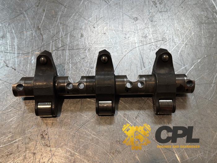 Gebrauchte Kipphebel Volkswagen Transporter T5 2.5 TDi Preis € 70,00 Margenregelung angeboten von CPL Engines