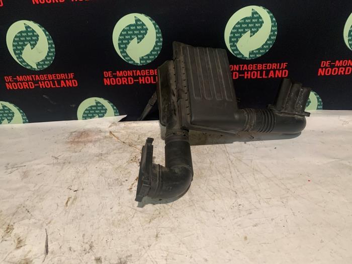 Begagnade Luftfilterhus Volkswagen Golf Pris € 40,00 Marginaltabell erbjuds av Auto Demontage Vijfhuizen