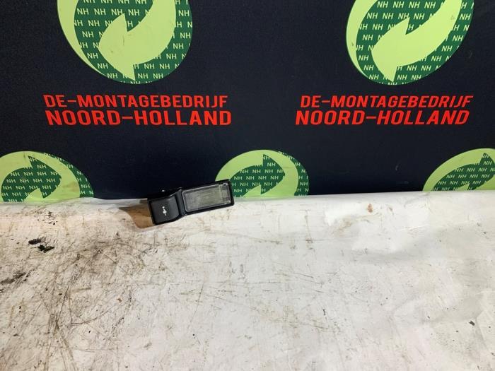 Begagnade Diverse BMW 1-Serie Pris € 15,00 Marginaltabell erbjuds av Auto Demontage Vijfhuizen