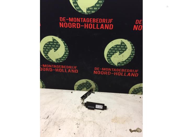 Begagnade Larmmodul Volkswagen Passat Variant 4Motion (3C5) 3.2 FSI V6 32V Pris € 50,00 Marginaltabell erbjuds av Auto Demontage Vijfhuizen