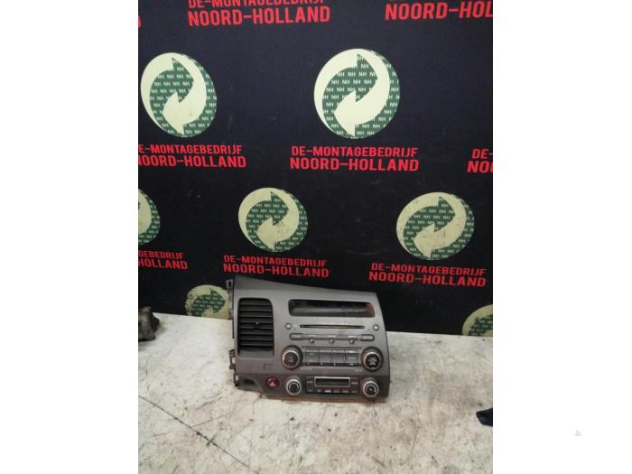 Begagnade Radio Honda Civic Pris € 100,00 Marginaltabell erbjuds av Auto Demontage Vijfhuizen