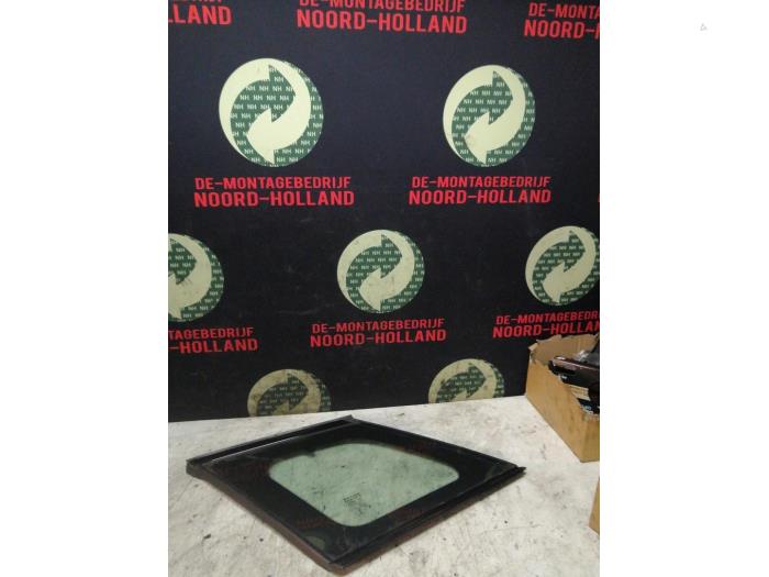 Usados Ventanilla triangular derecha delante Landrover Evoque Precio € 50,00 Norma de margen ofrecido por Auto Demontage Vijfhuizen