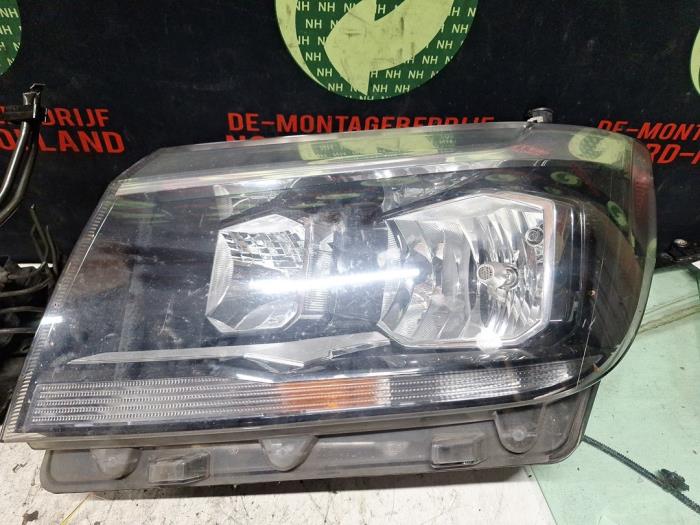 Gebrauchte Scheinwerfer Fitting Volkswagen Crafter Preis € 170,00 Margenregelung angeboten von Auto Demontage Vijfhuizen
