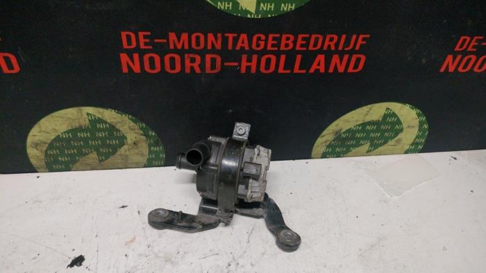 Begagnade Extra vattenpump Peugeot 308 Pris € 40,00 Marginaltabell erbjuds av Auto Demontage Vijfhuizen