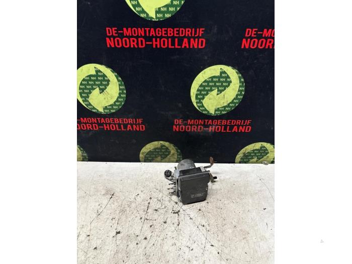 Begagnade ABS-pump BMW 5-Serie Pris € 100,00 Marginaltabell erbjuds av Auto Demontage Vijfhuizen