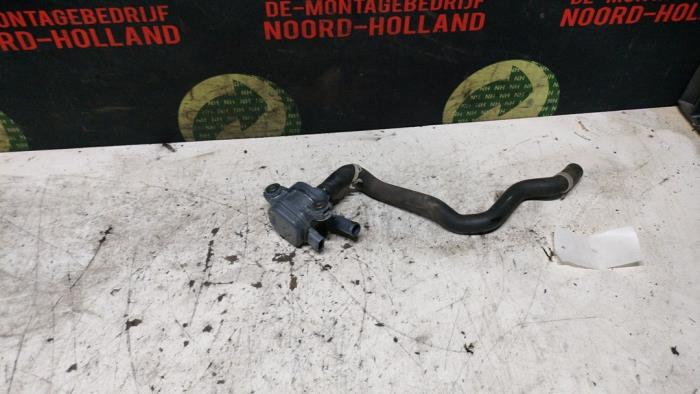 Begagnade Extra vattenpump Toyota Corolla Pris € 50,00 Marginaltabell erbjuds av Auto Demontage Vijfhuizen