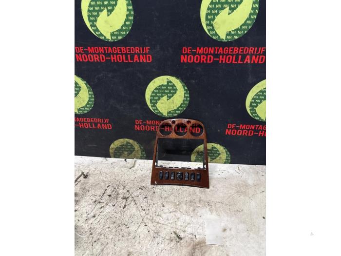 Usados Interruptor combinado de ventanillas Mercedes A-Klasse Precio € 30,00 Norma de margen ofrecido por Auto Demontage Vijfhuizen