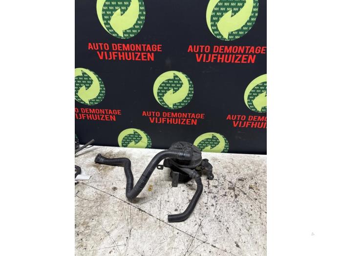 Begagnade Avgaspump Audi A5 Pris € 120,00 Marginaltabell erbjuds av Auto Demontage Vijfhuizen