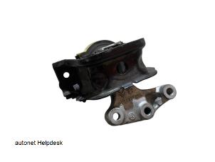 Engine mount from a Citroën C3 (SC) 1.6 HDi 92 2013
